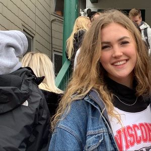 Meet your Posher, Hannah